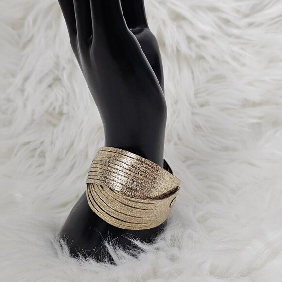 Vintage Crisscross Shimmer Gold Tone Wide Chunky Statement Cuff Bracelet - Picture 3 of 6